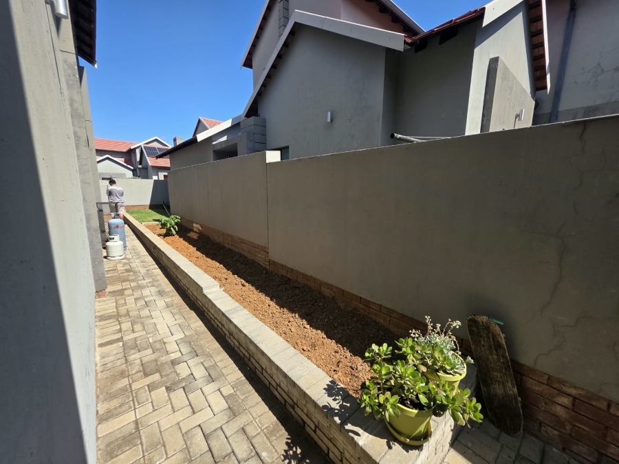 3 Bedroom Property for Sale in Wild Olive Estate Free State